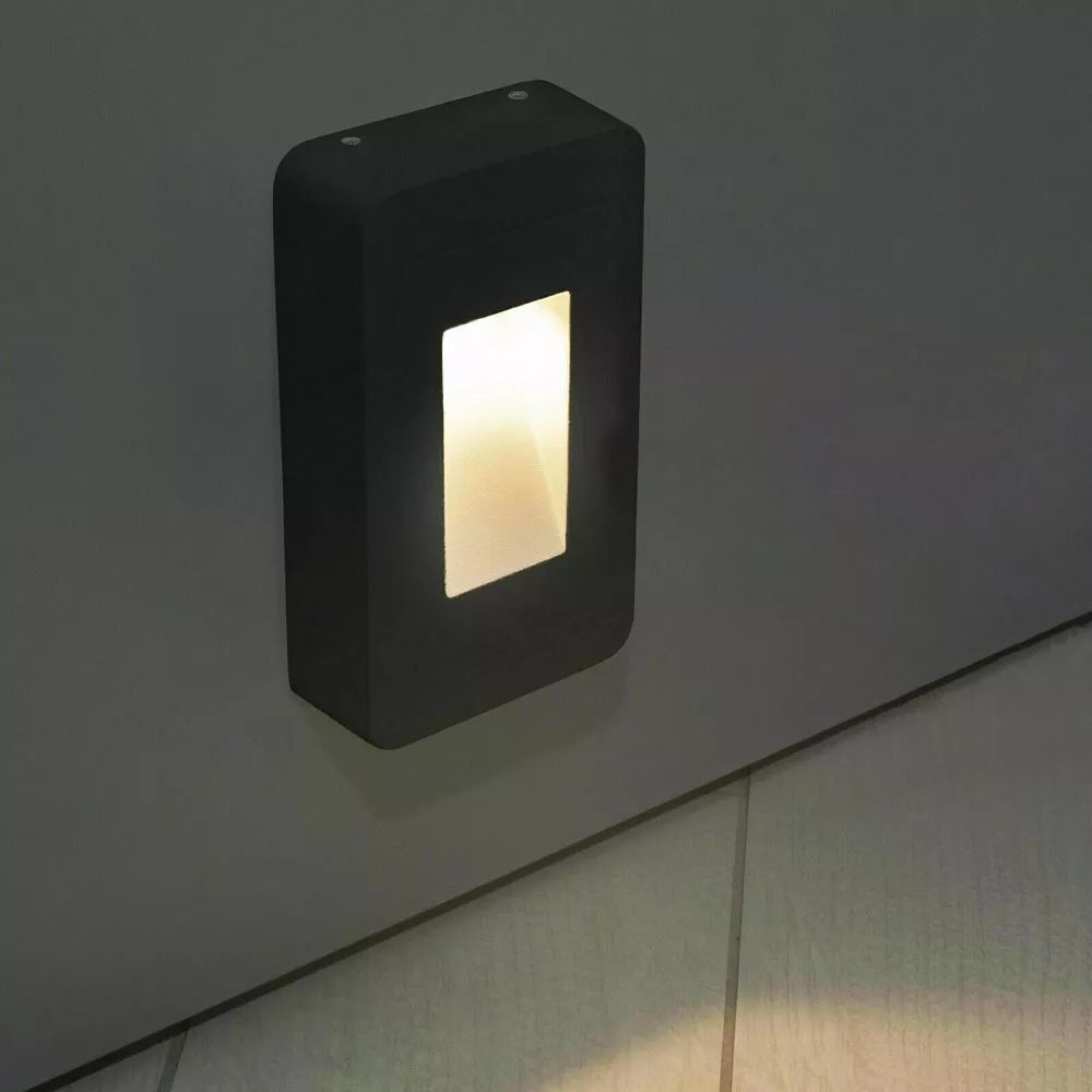 APPLIQUE LED LUCE CALDA FARETTO 12 W SEGNAPASSI DA MURO ESTERNO NERO IP65 ES62