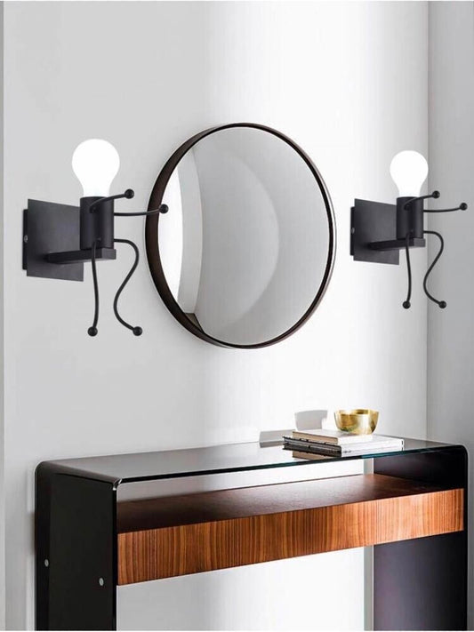 APPLIQUE DA PARETE A FORMA DI OMINO LAMPADA IN METALLO NERO E27