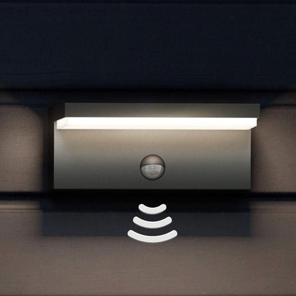 APPLIQUE A PARETE LED LUCE BIANCA 10W LAMPADA SENSORE RILEVA MOVIMENTO IR NERO