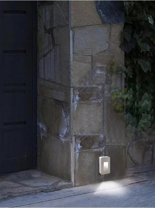 APPLIQUE LED LUCE BIANCA FARETTO 12 W SEGNAPASSI A MURO ESTERNO BIANCO IP65 ES62