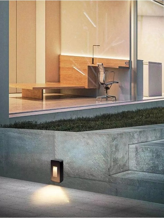 APPLIQUE LED LUCE CALDA FARETTO 12 W SEGNAPASSI DA MURO ESTERNO NERO IP65 ES62