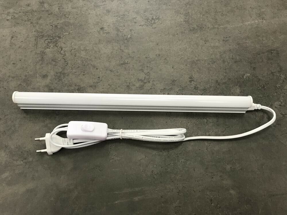 SOTTOPENSILE LUCE BIANCA 6500K NEON T5 SPINA INTERRUTTORE ON OFF CAVO 220V T5-50
